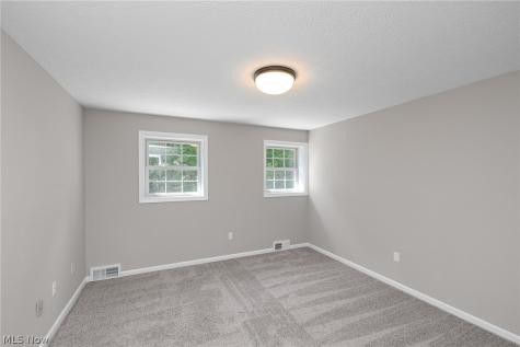 48903-48905 N Ridge Road Amherst OH 44001