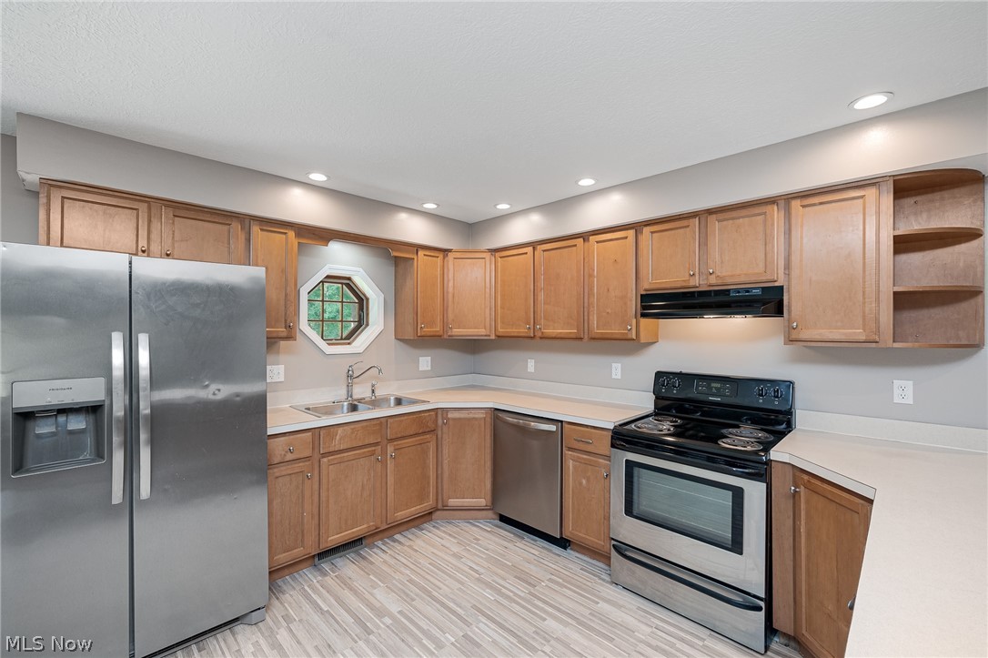 48903-48905 N Ridge Road Amherst OH 44001