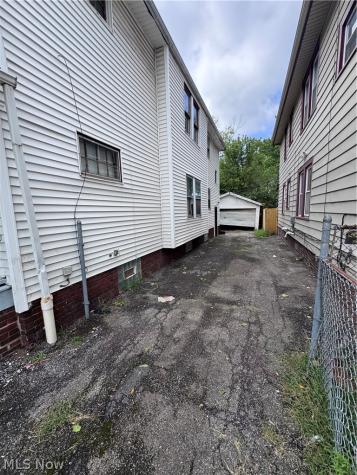 1104 E 143rd Street Cleveland OH 44110