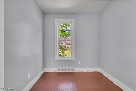 2480 E 86th Street Cleveland OH 44104