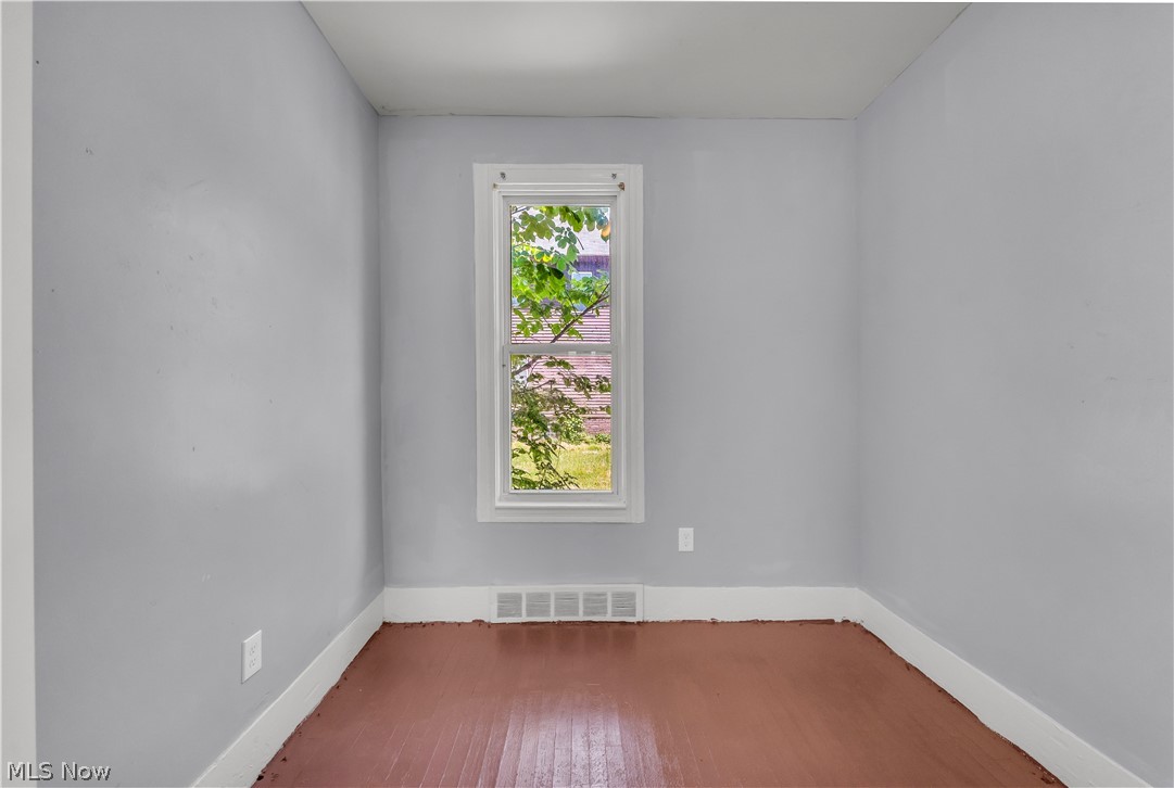 2480 E 86th Street Cleveland OH 44104