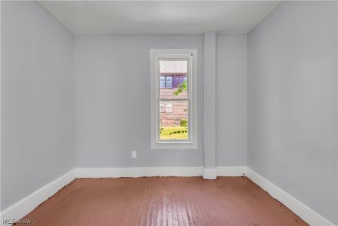 2480 E 86th Street Cleveland OH 44104