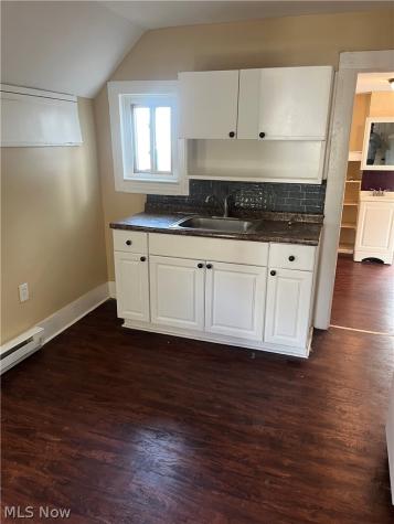 2480 E 86th Street Cleveland OH 44104