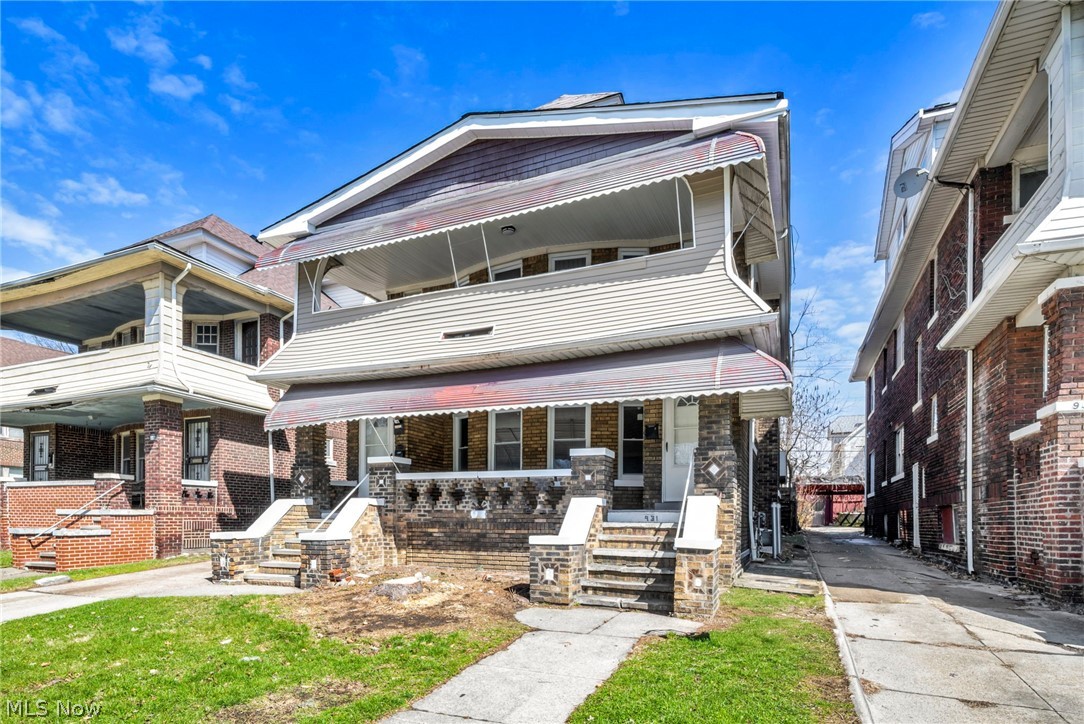 929 Thornhill Drive Cleveland OH 44108