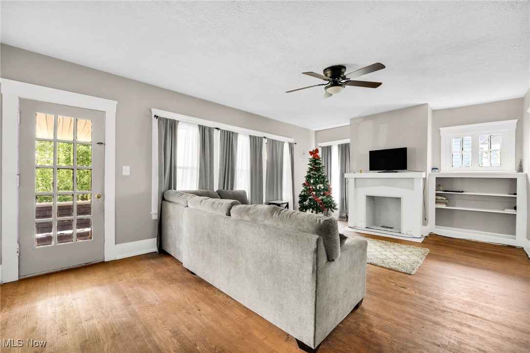 1676 Glenmont Road Cleveland Heights OH 44118