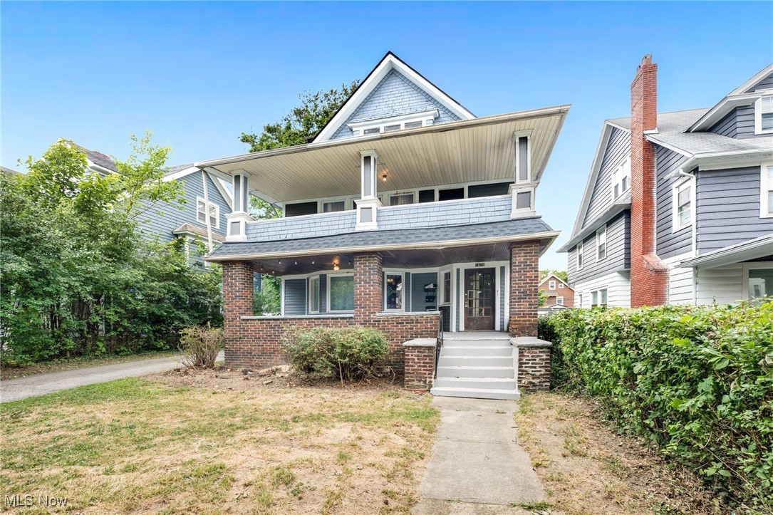 1676 Glenmont Road Cleveland Heights OH 44118