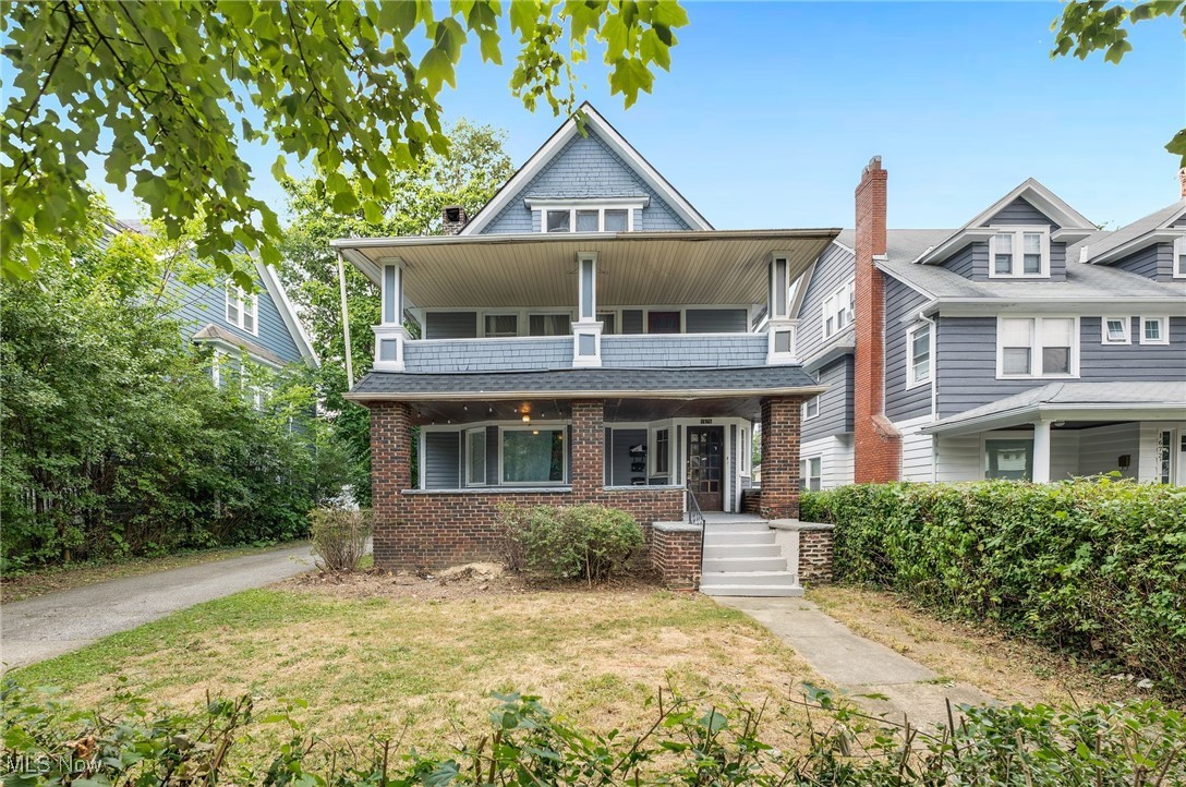 1676 Glenmont Road Cleveland Heights OH 44118
