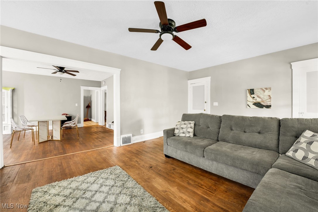 1676 Glenmont Road Cleveland Heights OH 44118