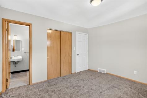 938 E 216th Street Euclid OH 44119
