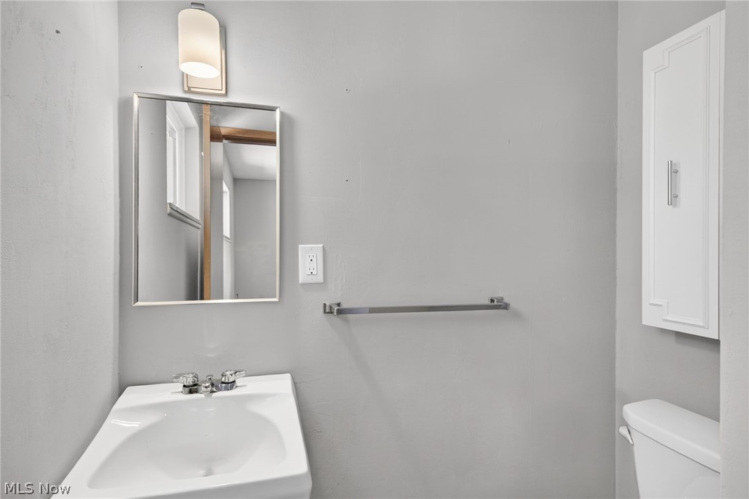 938 E 216th Street Euclid OH 44119