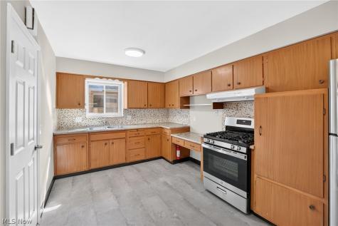 938 E 216th Street Euclid OH 44119