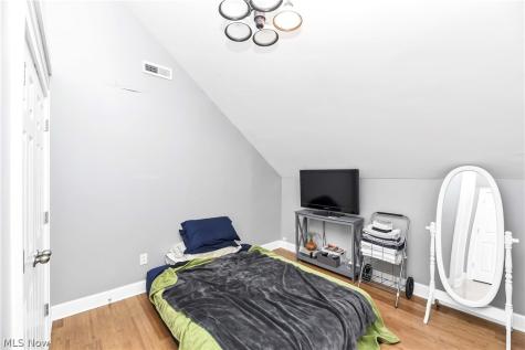 3617 Siam Cleveland OH 44113
