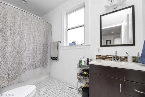 3617 Siam Cleveland OH 44113