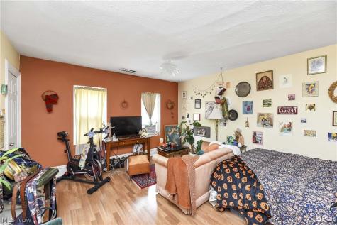 3617 Siam Cleveland OH 44113