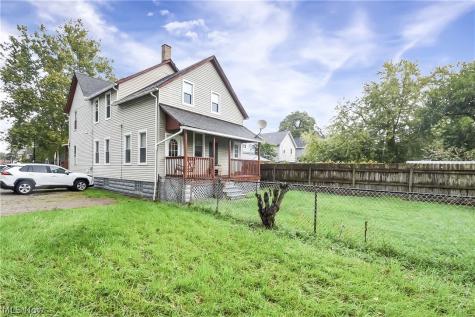 3617 Siam Cleveland OH 44113