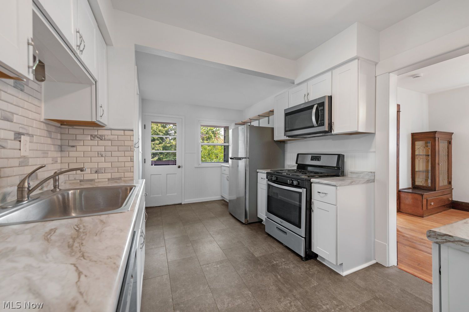 1605 Alameda Avenue Lakewood OH 44107