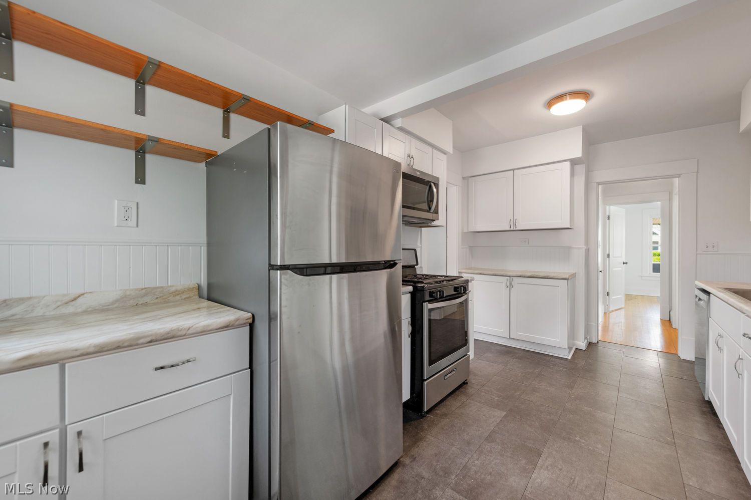 1605 Alameda Avenue Lakewood OH 44107