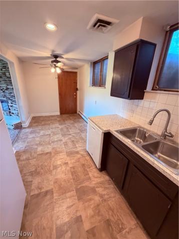 12276 Cleveland Avenue NW Uniontown OH 44685