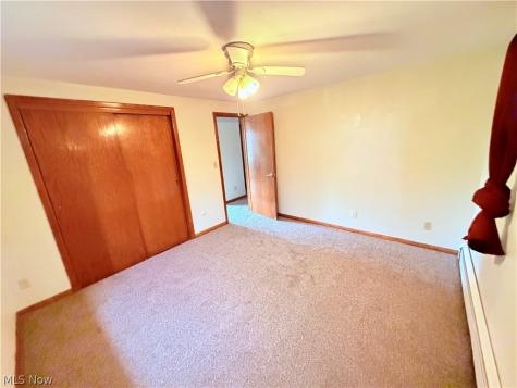 12276 Cleveland Avenue NW Uniontown OH 44685