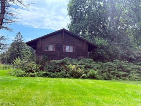 12276 Cleveland Avenue NW Uniontown OH 44685