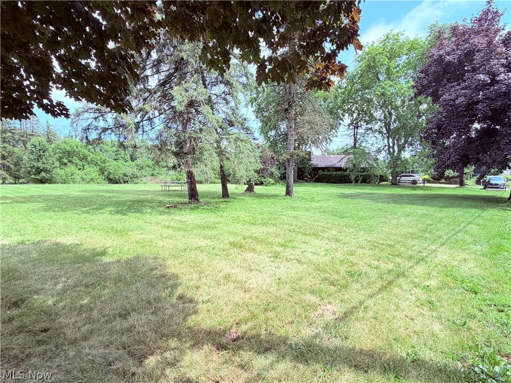 12276 Cleveland Avenue NW Uniontown OH 44685