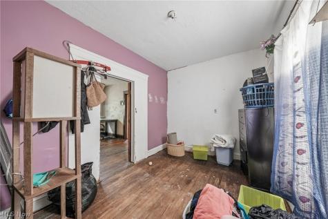 2115 Seymour Avenue Cleveland OH 44113