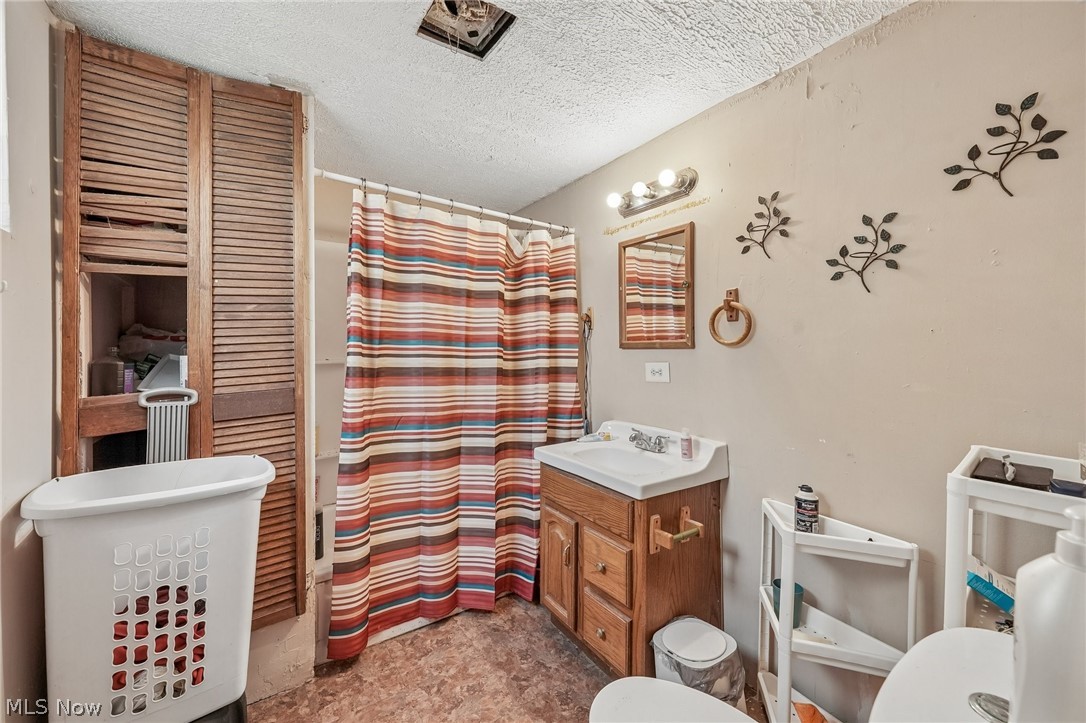 2115 Seymour Avenue Cleveland OH 44113