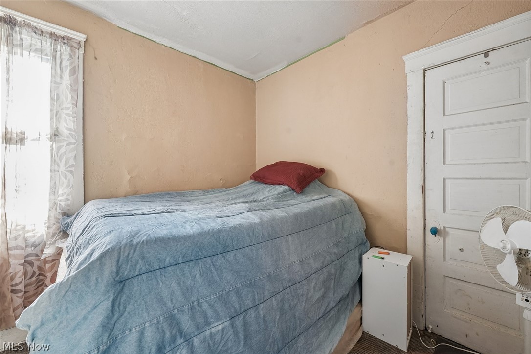2115 Seymour Avenue Cleveland OH 44113
