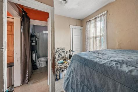2115 Seymour Avenue Cleveland OH 44113