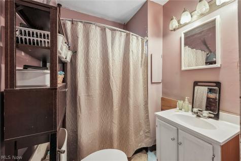 2115 Seymour Avenue Cleveland OH 44113