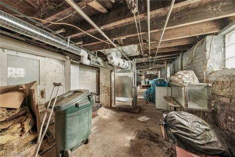 2115 Seymour Avenue Cleveland OH 44113