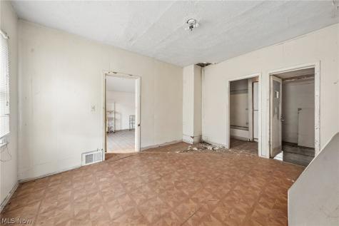2115 Seymour Avenue Cleveland OH 44113