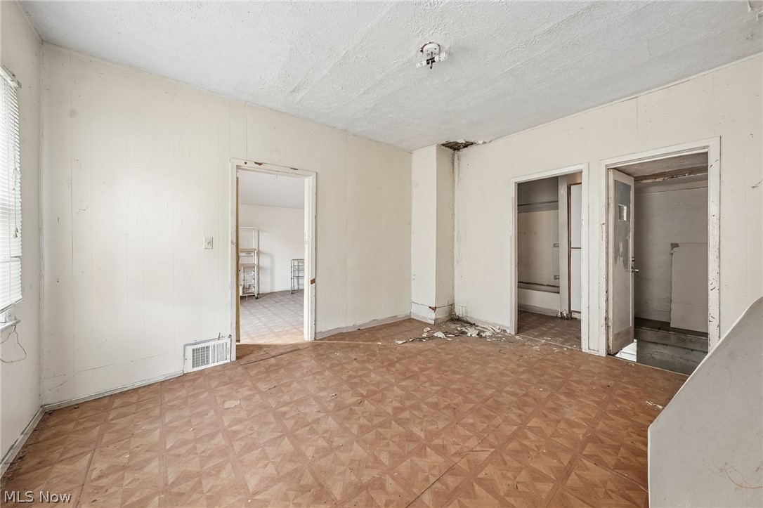 2115 Seymour Avenue Cleveland OH 44113