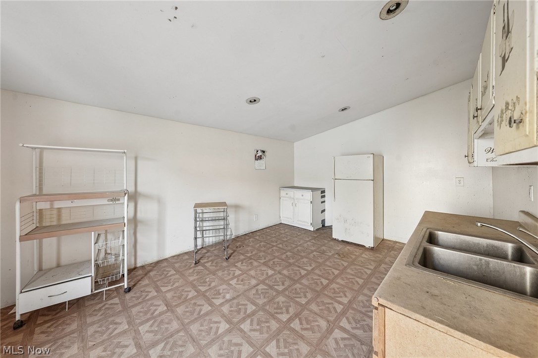 2115 Seymour Avenue Cleveland OH 44113