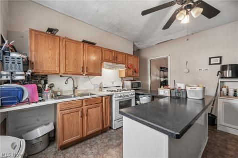 2115 Seymour Avenue Cleveland OH 44113
