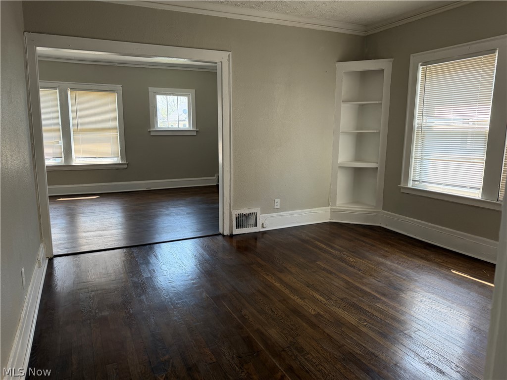 16005-16007 Nelamere Road East Cleveland OH 44112