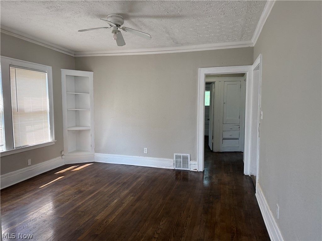 16005-16007 Nelamere Road East Cleveland OH 44112
