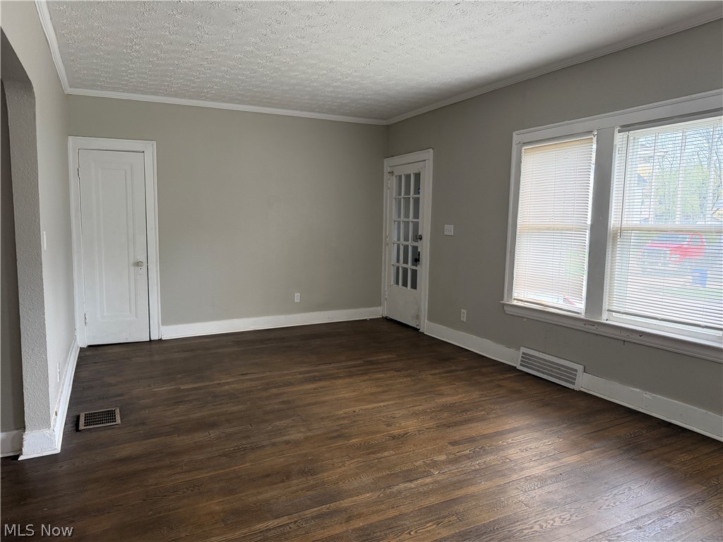 16005-16007 Nelamere Road East Cleveland OH 44112