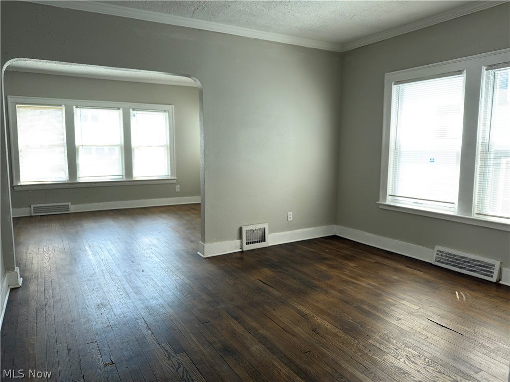 16005-16007 Nelamere Road East Cleveland OH 44112