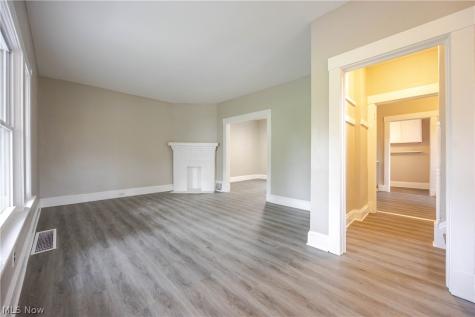 1390 E 109th Street Cleveland OH 44106