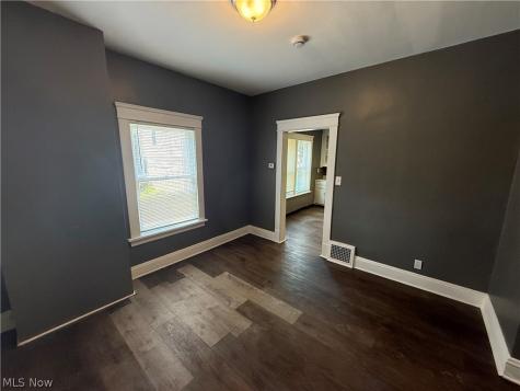 6920 Hosmer Avenue Cleveland OH 44105
