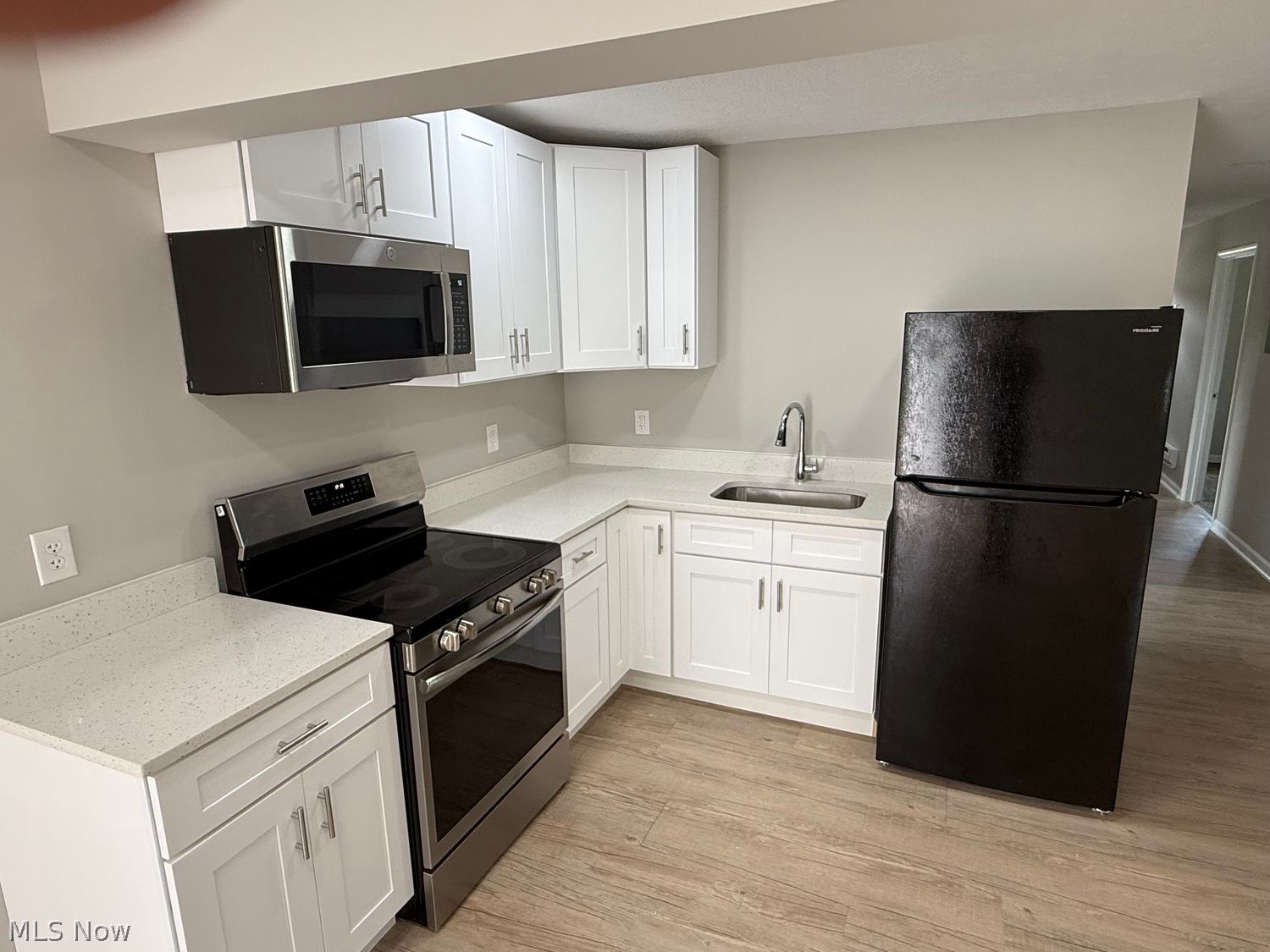 6291 Lake Avenue Elyria OH 44035
