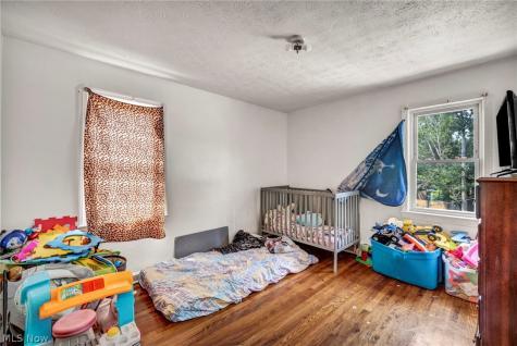 4532 W 150th Street Cleveland OH 44135