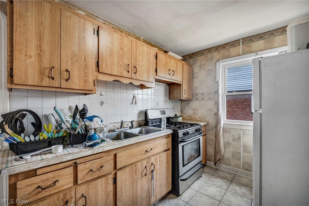 4532 W 150th Street Cleveland OH 44135