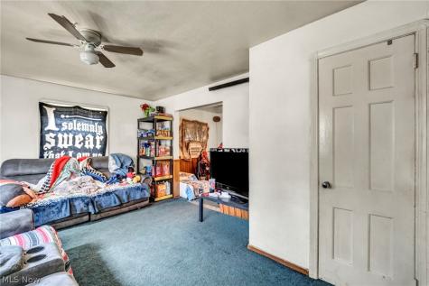 4532 W 150th Street Cleveland OH 44135