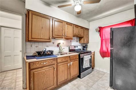4532 W 150th Street Cleveland OH 44135