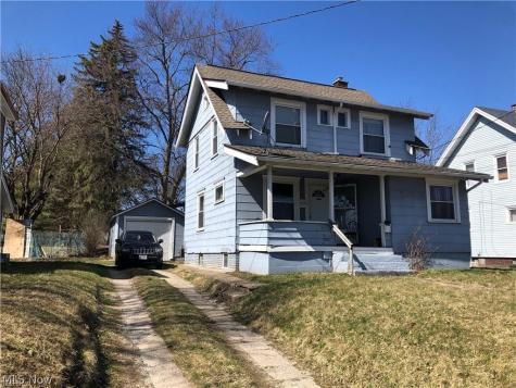 2527 Coventry Boulevard NE Canton OH 44705