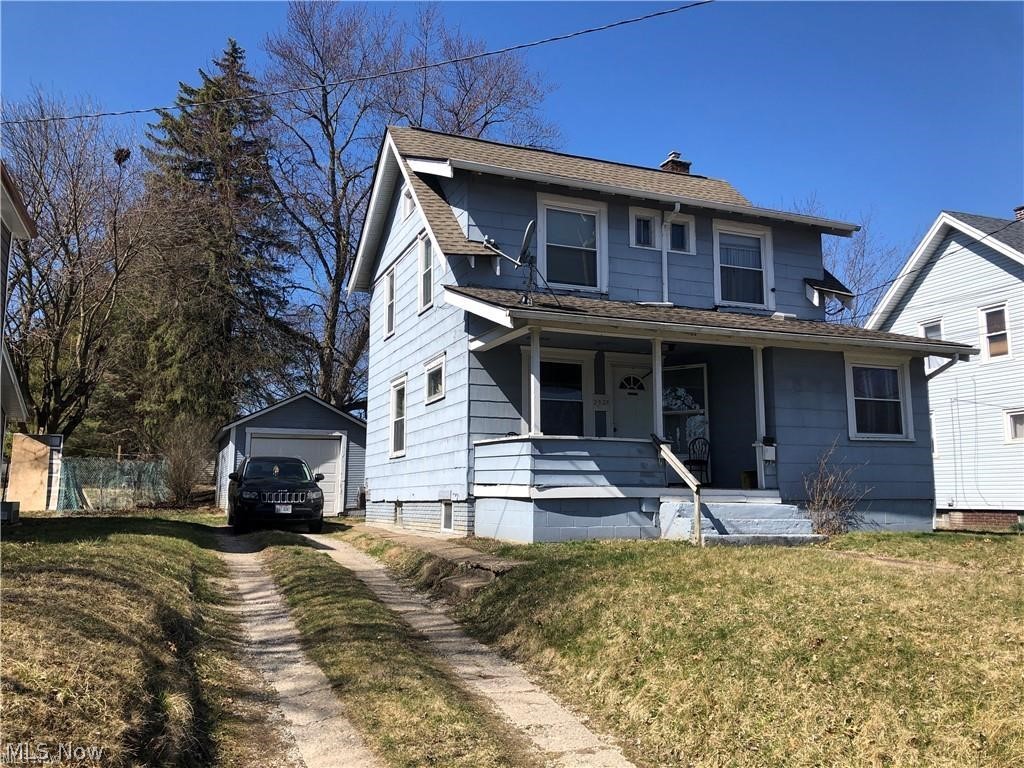 2527 Coventry Boulevard NE Canton OH 44705