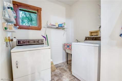 1792 W 57th Street Cleveland OH 44102