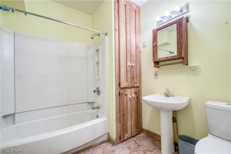 1792 W 57th Street Cleveland OH 44102